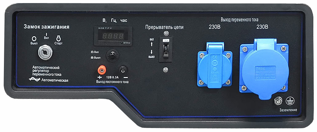 Обычная и силовая розетки на 220 Вольт на панели управления генератора