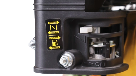 Бензиновый двигатель CHAMPION G200HK