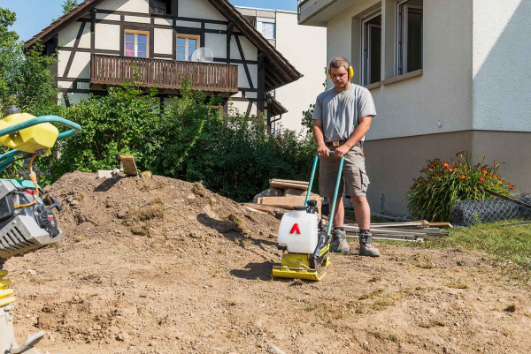 Виброплита Ammann APF 1033