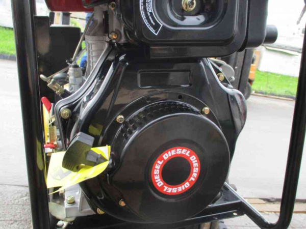 Дизельный генератор Амперос LDG7500СLE-3