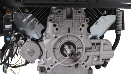 Бензиновый двигатель CHAMPION G680HKE