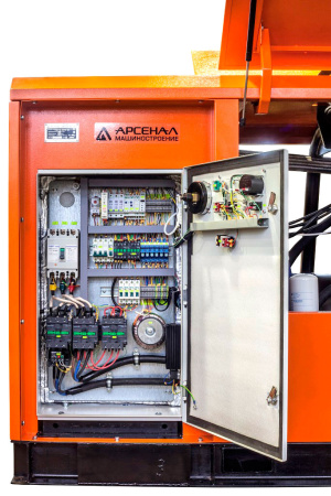 Винтовой компрессор ЗИФ СВЭ-14,0/1,0 в кожухе