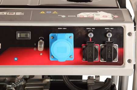 Бензиновый генератор Briggs & Stratton 6250 A