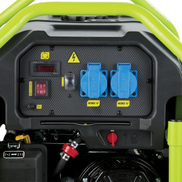 Бензиновый генератор Pramac PX4000