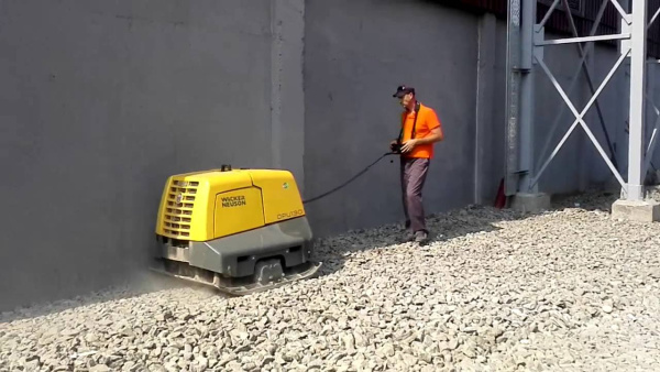 Виброплита с инфракрасным управлением Wacker Neuson DPU 130