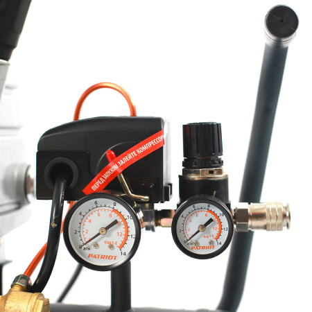 Поршневой масляный компрессор Patriot Professional 24-320