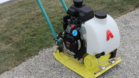 Виброплита Ammann APF 1033