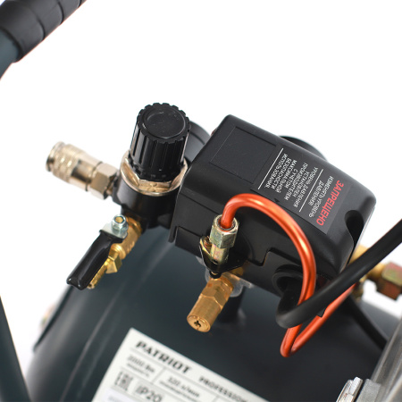 Поршневой масляный компрессор Patriot Professional 24-320