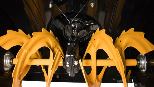 Снегоотбрасыватель Champion ST662E