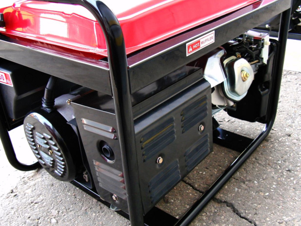 Бензиновый генератор Амперос LT6500CL